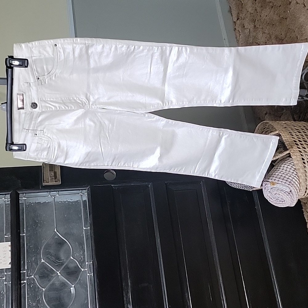 Kut from the Kloth Kelsey Straight Leg White Metallic Coated Jeans Woman Size 4
